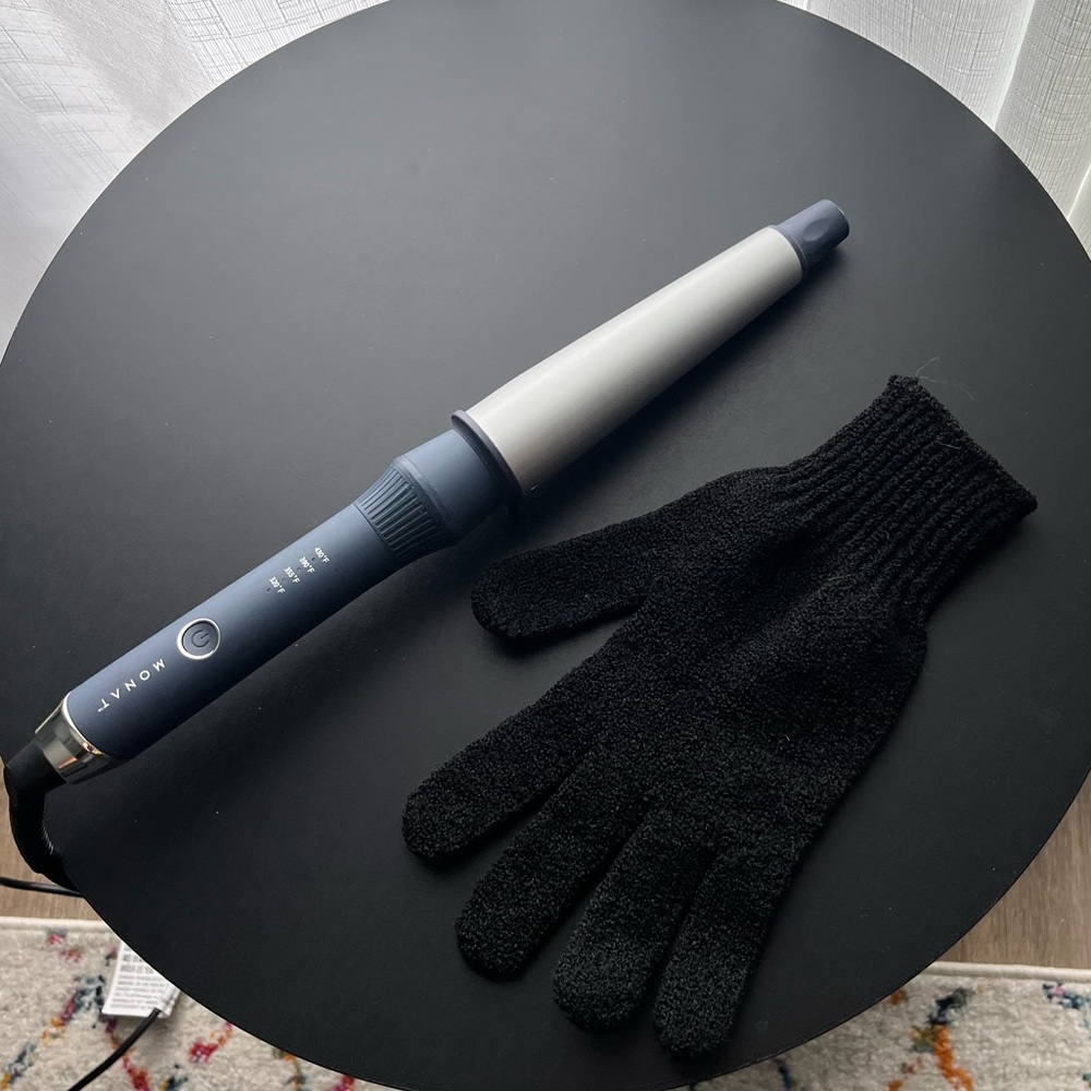 Monat Curling Wand with glove